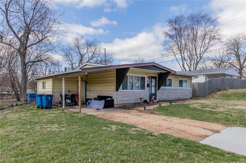 4327 Heath Dr, Saint Louis, MO 63134 photo 3