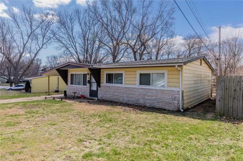 4327 Heath Dr, Saint Louis, MO 63134 photo 2