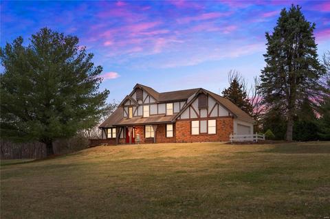 13 Hillside Ct, Wentzville, MO 63385