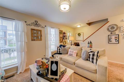 722 Hyde Dr, O'fallon, MO 63366 photo 2