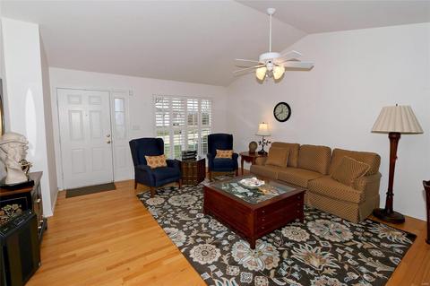 1229 Hunters Chase Dr, Eureka, MO 63025 photo 3
