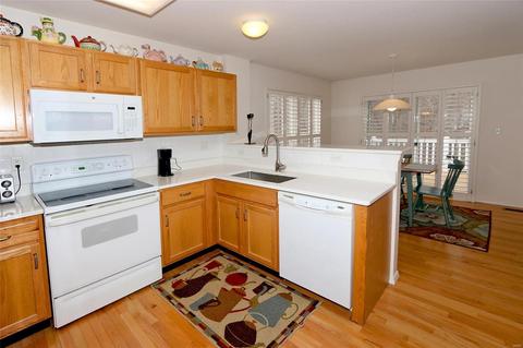 1229 Hunters Chase Dr, Eureka, MO 63025 photo 9