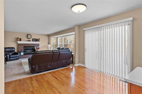 1315 Bryan Valley Dr, O'fallon, MO 63366 photo 14