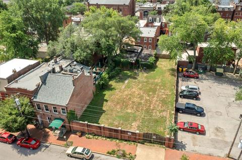 912 Geyer Ave, Saint Louis, MO 63104