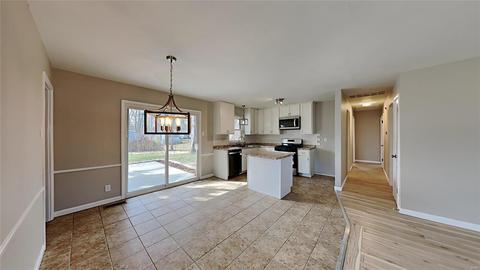 317 Spring Meadows Dr, Manchester, MO 63011 photo 4