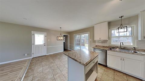 317 Spring Meadows Dr, Manchester, MO 63011 photo 5