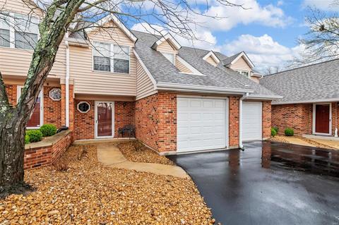 1016 Alpine Ridge Dr, Ballwin, MO 63021