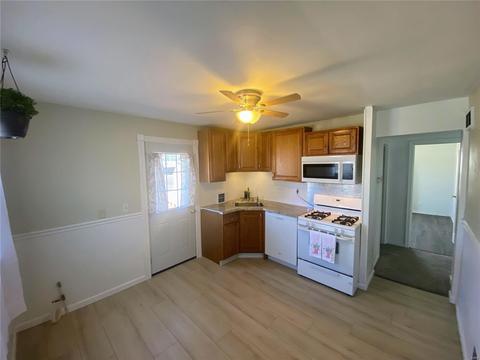 3582 Long Dr, Saint Ann, MO 63074 photo 7