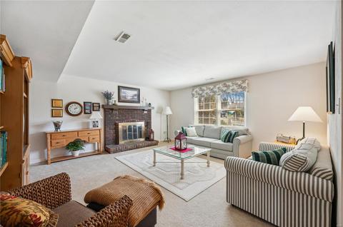 649 Hickory Knoll Ct, Ballwin, MO 63021 photo 8