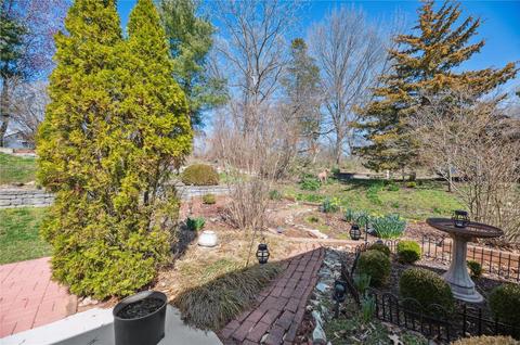 649 Hickory Knoll Ct, Ballwin, MO 63021 photo 18