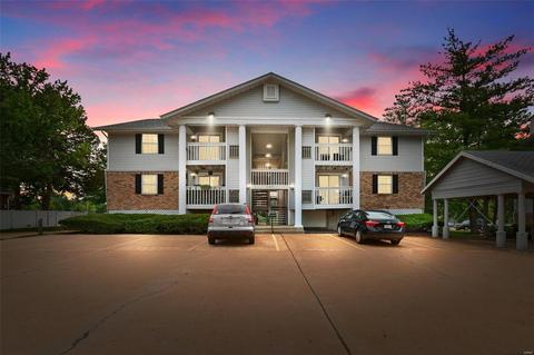 645 S Kirkwood Rd #302, Saint Louis, MO 63122