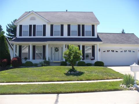 16806 N Fork Ridge Dr, Florissant, MO 63034