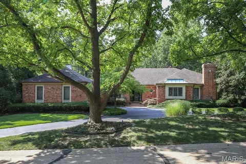 13290 Tall Pine Ct, Town And Country, MO 63017