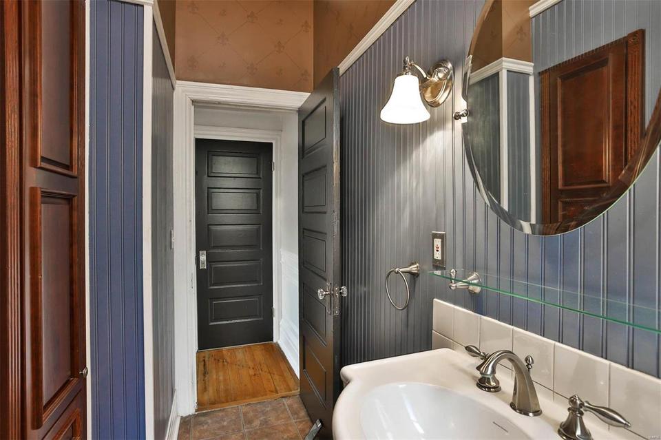  3430 Missouri Ave, Saint Louis, MO 63118 photo 13