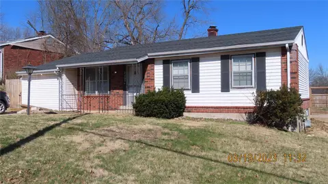 2203 Redman Rd, Saint Louis, MO 63136
