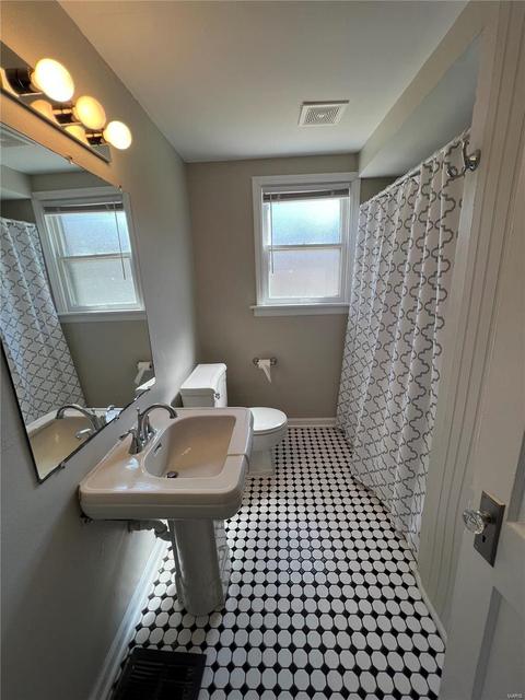 926 New Ballwin Rd, Ballwin, MO 63021 photo 10