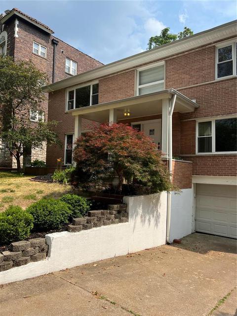 7560 Parkdale Ave #1W, Clayton, MO 63105