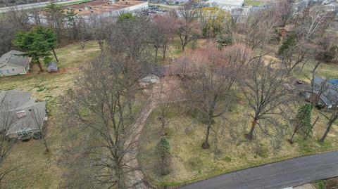664 Riverview Ln, Saint Charles, MO 63301 photo 22