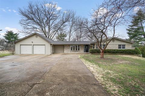 664 Riverview Ln, Saint Charles, MO 63301 photo 1