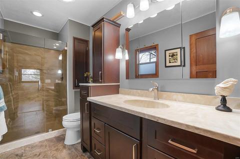 664 Riverview Ln, Saint Charles, MO 63301 photo 9