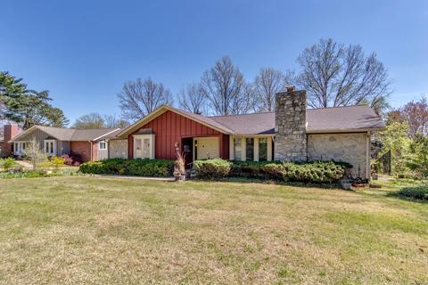 2 Cobblestone Dr, Ballwin, MO 63011 photo 3