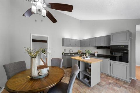 1417 Mont Dore Dr, Manchester, MO 63021 photo 10