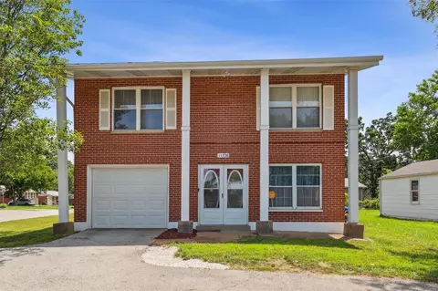 11736 Bellefontaine Rd, Saint Louis, MO 63138