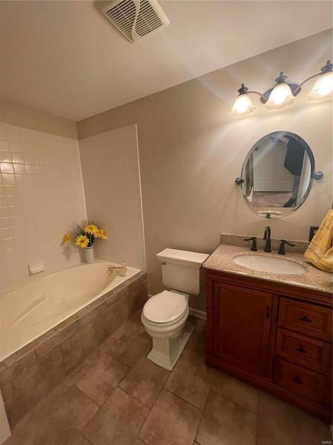 1850 Ridgeview Circle Dr, Ballwin, MO 63021 photo 14
