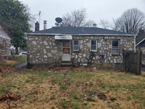8211 Paramount Dr, Saint Louis, MO 63132 photo 9