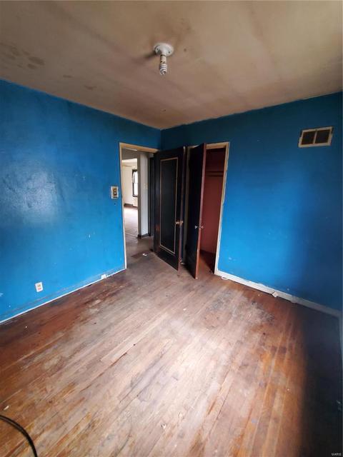 8211 Paramount Dr, Saint Louis, MO 63132 photo 6