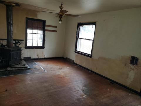 8211 Paramount Dr, Saint Louis, MO 63132 photo 3