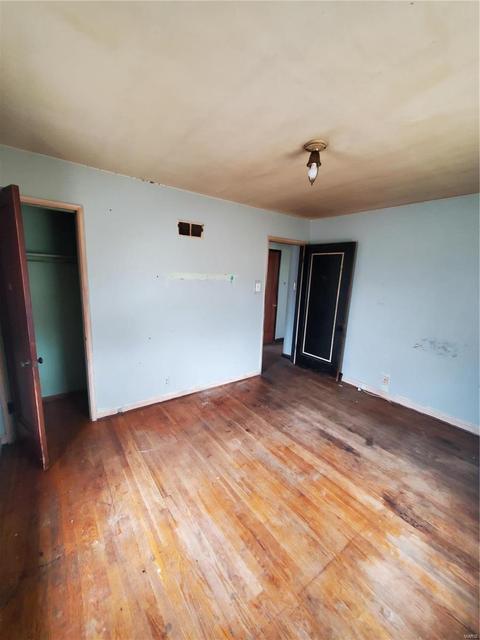 8211 Paramount Dr, Saint Louis, MO 63132 photo 7