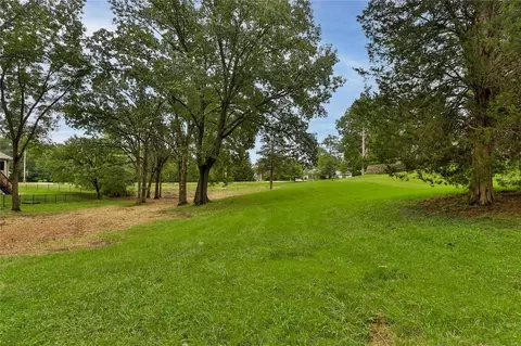 1011 Sulphur Spring Rd, Ballwin, MO 63021 photo 4