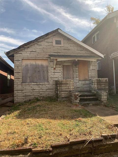 4420 Marcus Ave, Saint Louis, MO 63115