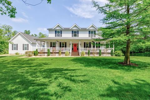 118 Crescent Rd, Twin Oaks, MO 63088