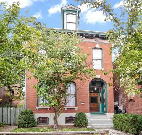 2307 S 9th St, Saint Louis, MO 63104