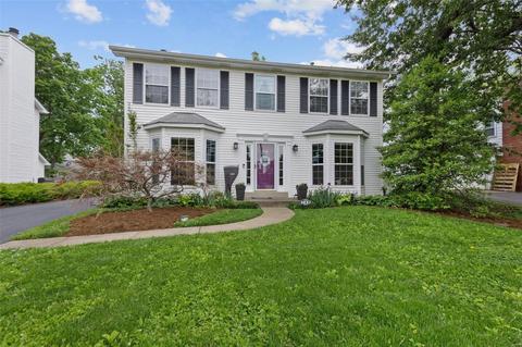 740 N Geyer Rd, Saint Louis, MO 63122