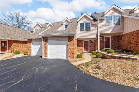 1019 Alpine Ridge Dr, Ballwin, MO 63021 photo 1