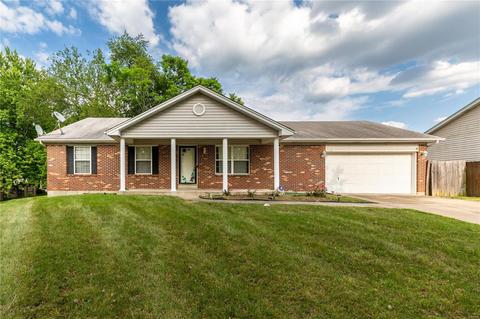 22 Trampe Hill Dr, Saint Louis, MO 63138