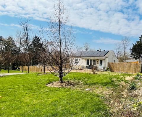 109 Lark Hill Ln, Ballwin, MO 63021 photo 3