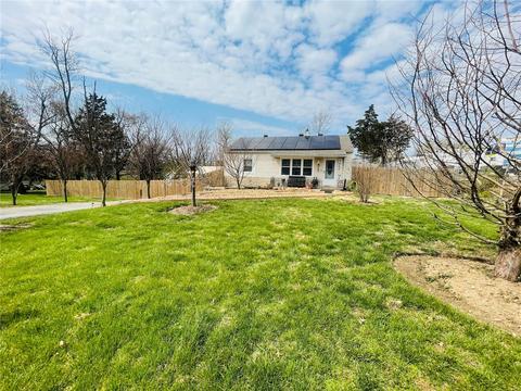109 Lark Hill Ln, Ballwin, MO 63021 photo 2