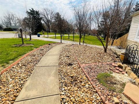 109 Lark Hill Ln, Ballwin, MO 63021 photo 4
