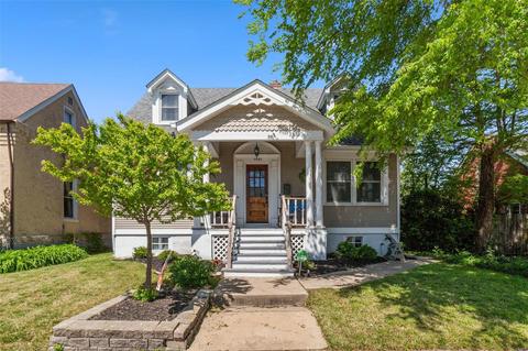 1421 N 3rd St, Saint Charles, MO 63301
