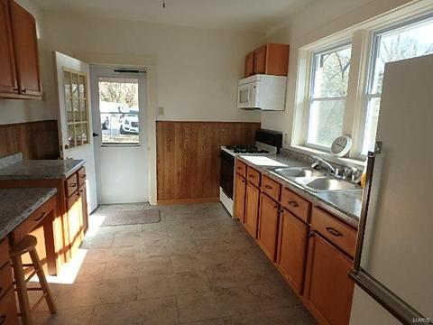 707 Carson Rd, Saint Louis, MO 63135 photo 9