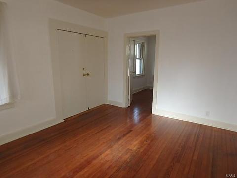 707 Carson Rd, Saint Louis, MO 63135 photo 4