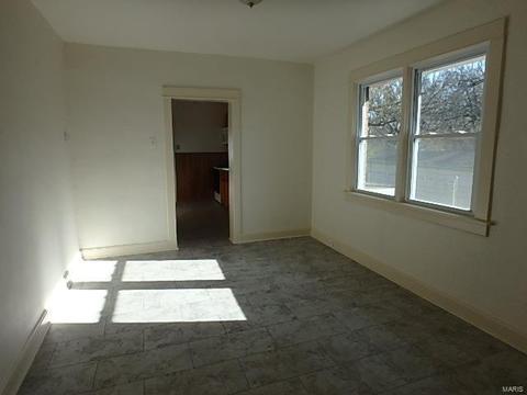707 Carson Rd, Saint Louis, MO 63135 photo 6