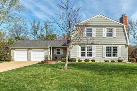 145 Wildwood Pkwy, Ballwin, MO 63011