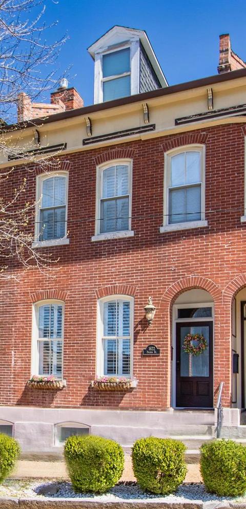 1622 Dolman St, Saint Louis, MO 63104