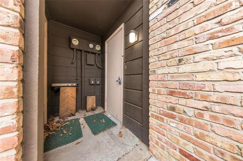 1562 Autumn Leaf Dr, Ballwin, MO 63021 photo 2