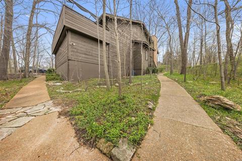 1562 Autumn Leaf Dr, Ballwin, MO 63021 photo 1